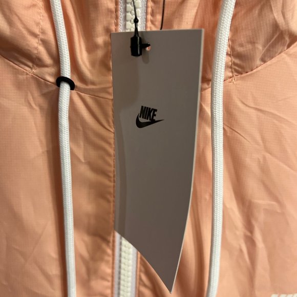 Nike NSW Sportswear Windrunner Jacket - Coral. #: AT5270-800 - NWT - Picture 3 of 8